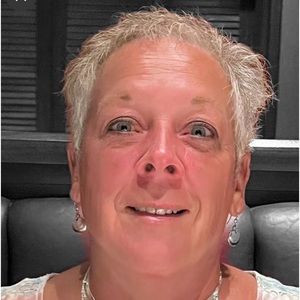 Meet your Posher, Debbie